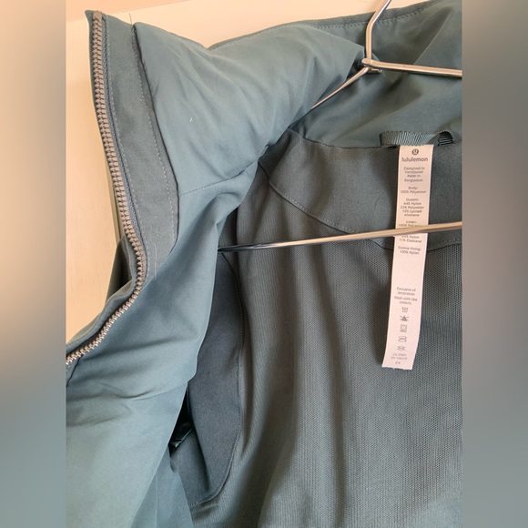 Lululemon jacket - Picture 5 of 9